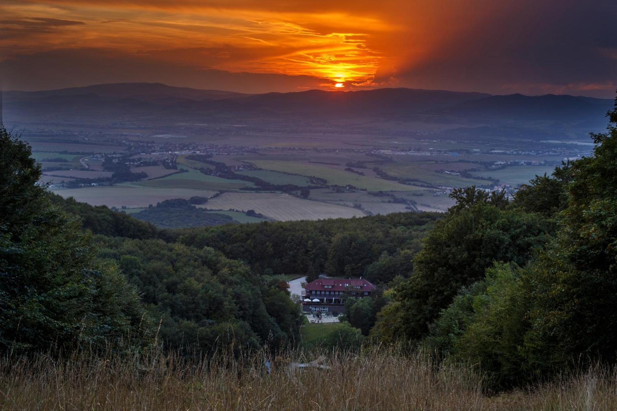 Chata Pod Ostrym Vrchom Otel Soblahov Dış mekan fotoğraf