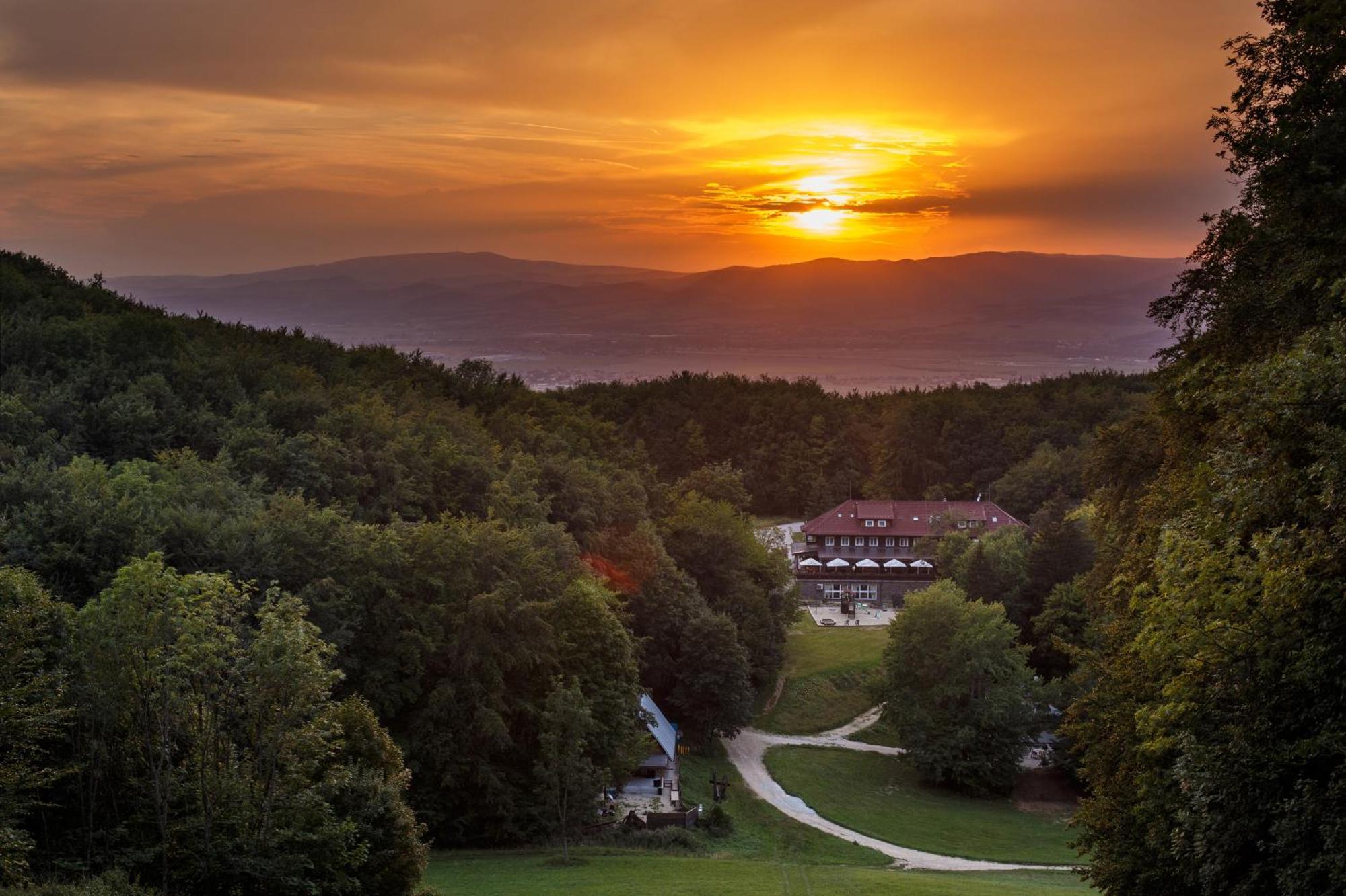 Chata Pod Ostrym Vrchom Otel Soblahov Dış mekan fotoğraf